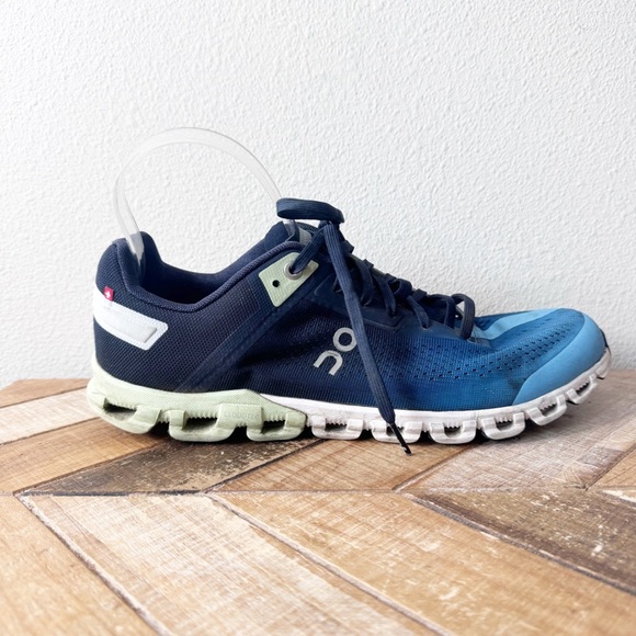 On Clouds Men's Navy and Light Blue Shoes - Picture 4 of 16